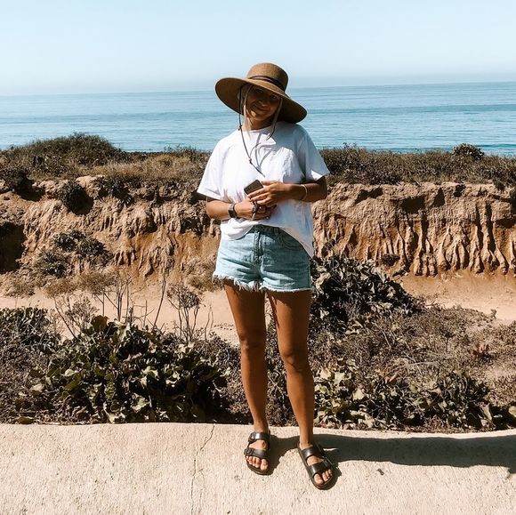 Profile Picture of Krista Tilly (@ktilly21) on Poshmark