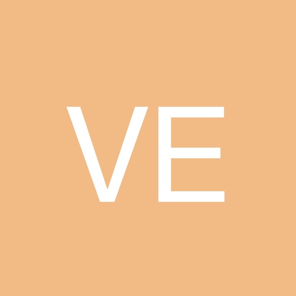 Victoria Eckiss - Poshmark Profile Picture of Victoria Eckiss (@victoriaeckiss) on Poshmark