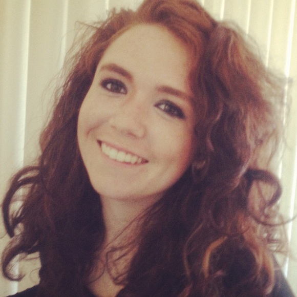 Profile Picture of Carly Regan (@hazeleyedcar) on Poshmark