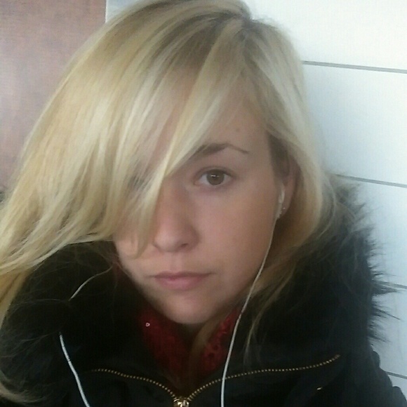 Profile Picture of Natalia Trela (@sandi9129) on Poshmark