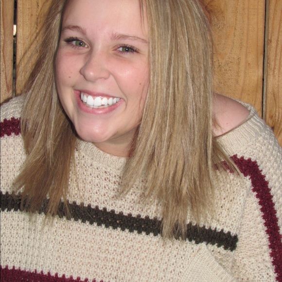 Profile Picture of Kaylee Rahilly (@kaylreann) on Poshmark