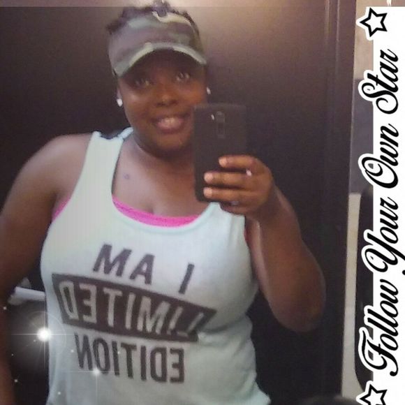 Profile Picture of Sheneen Sheneen (@shejanlawhal) on Poshmark