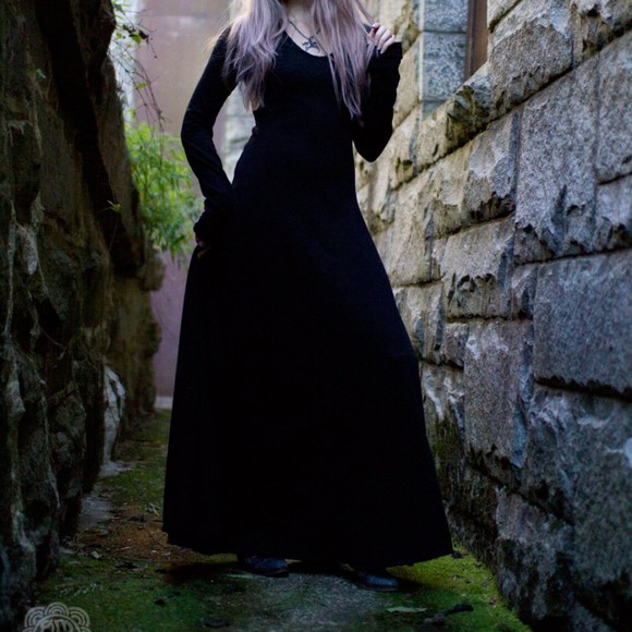 Profile Picture of Christopher Gilmer (@abatistunicsjrw) on Poshmark