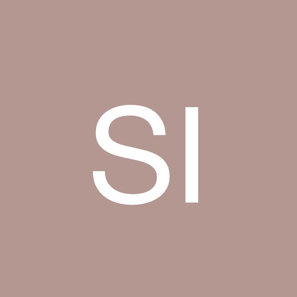 Profile Picture of Svetlana Ivanova (@svetlana_71) on Poshmark