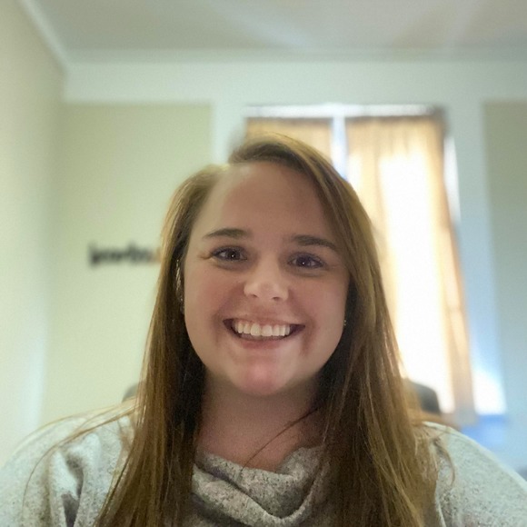 Profile Picture of Mariah Sharp (@mariahas) on Poshmark