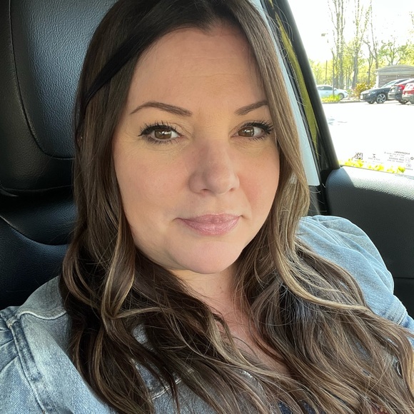 Profile Picture of Dawnine Cates (@dmcates1313) on Poshmark