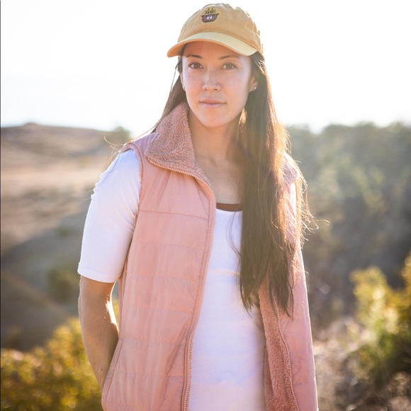 Profile Picture of Joanna Finton (@jfinton124) on Poshmark