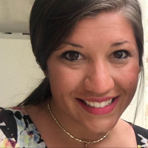 Profile Picture of Shannan Dulski (@shandulski) on Poshmark