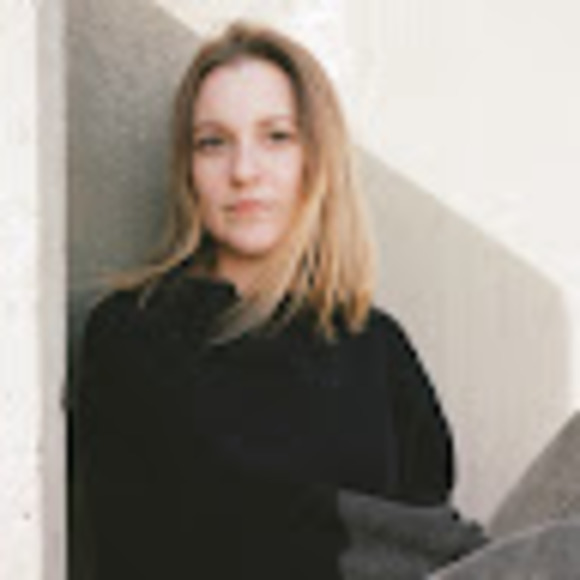 Profile Picture of Hannah Piotrowski (@paintmuscle) on Poshmark