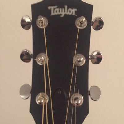 Profile Picture of Thomas Cadden (@twothumbs62) on Twitter