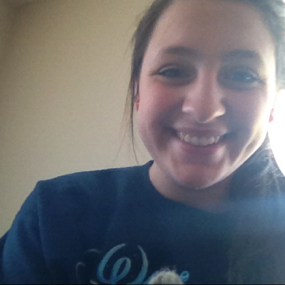 Danielle Beyea - Poshmark Profile Picture of Danielle Beyea (@dbeyea23) on Poshmark