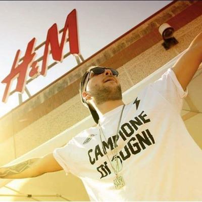 Profile Picture of Marciano Marianna (@Nancy46289440) on Twitter