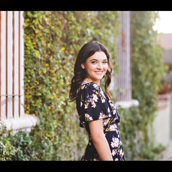 Maria Keddie - Poshmark Profile Picture of Maria Keddie (@mkeddie98) on Poshmark