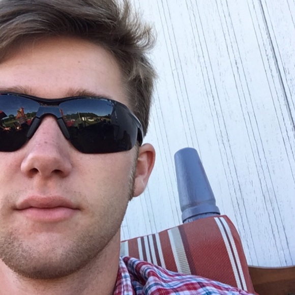 Profile Picture of Caleb Robison (@calebrobisonnn) on Poshmark