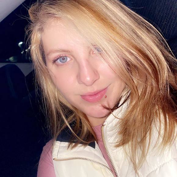 Profile Picture of Kendall Tison (@kentison) on Poshmark