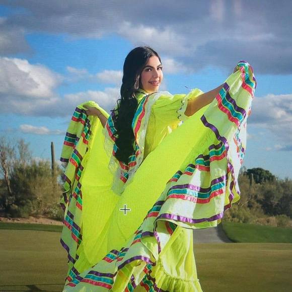 Profile Picture of Yudiria Redondo (@muliria78) on Poshmark