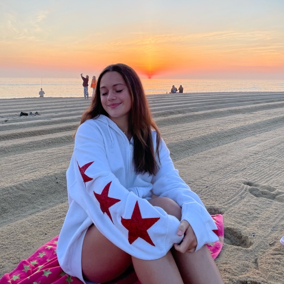 Profile Picture of Veronica Slavinsky (@veron298) on Poshmark