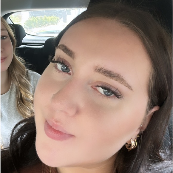 Amelia Starr - Poshmark Profile Picture of Amelia Starr (@ameliastarr03) on Poshmark