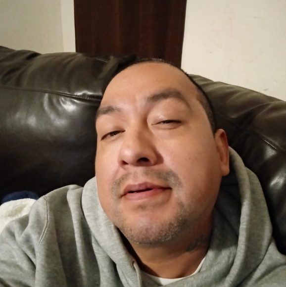 Profile Picture of Paul Damian (@pauldamiian487) on Poshmark