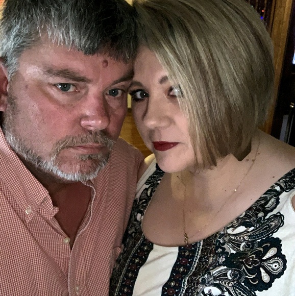 Profile Picture of Carrie Morris (@armom43) on Poshmark