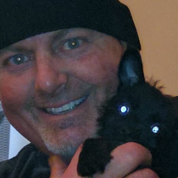 Profile Picture of Doug Hamann (@doug_hamann) on Poshmark