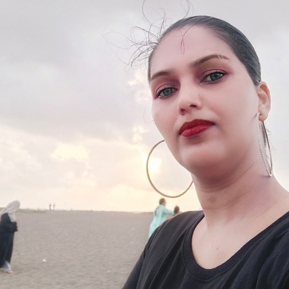 Profile Picture of Sapna Joshi (@joshisapna692) on Poshmark