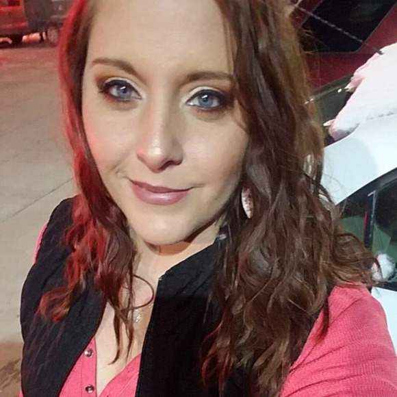 Profile Picture of Kari Kleinlein (@kleinlein) on Poshmark