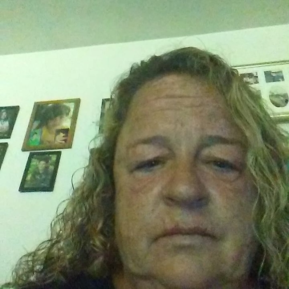 Profile Picture of Mel Gates (@melaniegates66) on Poshmark