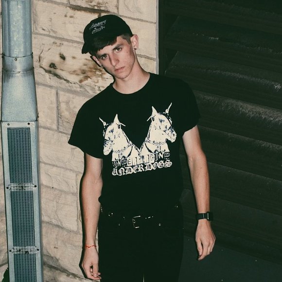 Profile Picture of Alex Berg (@alex_berg) on Poshmark