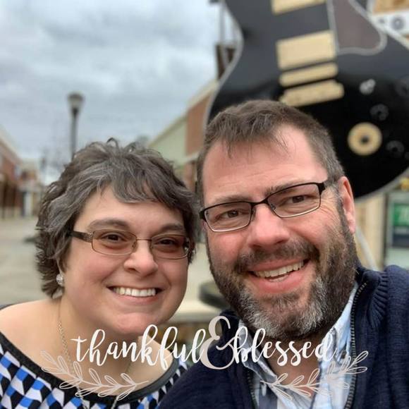 Profile Picture of Amy Seagraves (@lakin1234) on Poshmark