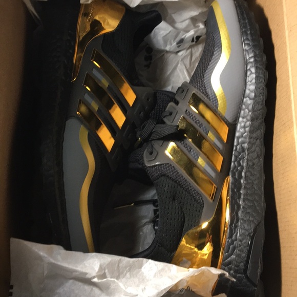 Profile Picture of Sebastian White (@sebastian_42069) on Poshmark