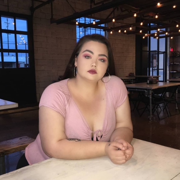 Profile Picture of Morgan Campbell (@mcampbell2001) on Poshmark