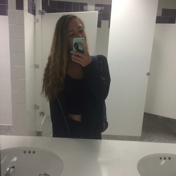 Profile Picture of Anastasiya Rudenko (@anxstasiya) on Poshmark