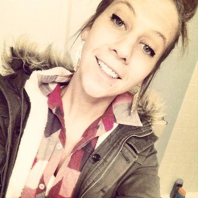 Profile Picture of Catherine Faulkner (@catfaulk27) on Twitter