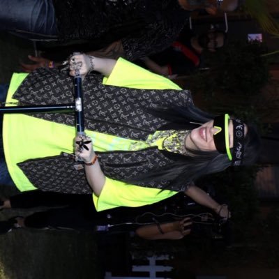 Profile Picture of Loren⚡️ (@LydiaDevries3) on Twitter