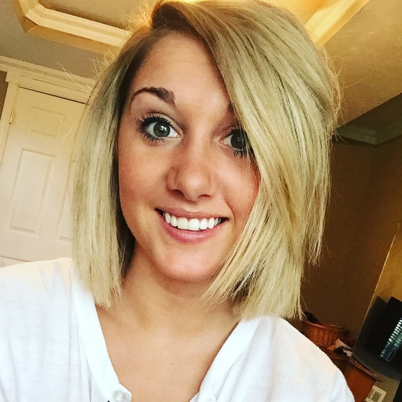 Profile Picture of Paige Dunse (@pdunse) on Poshmark