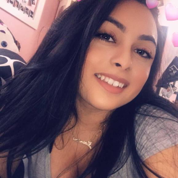 Profile Picture of Jasmine Solis (@jasminesolis550) on Poshmark