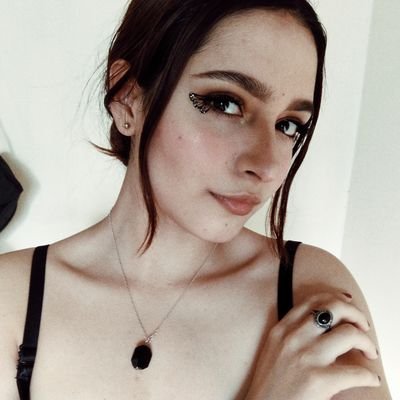 Profile Picture of Betsy (@BetGarcia_) on Twitter