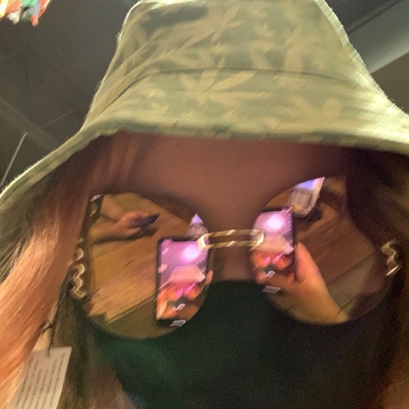 Profile Picture of Pam Gallagher (@pamcakes47) on Poshmark