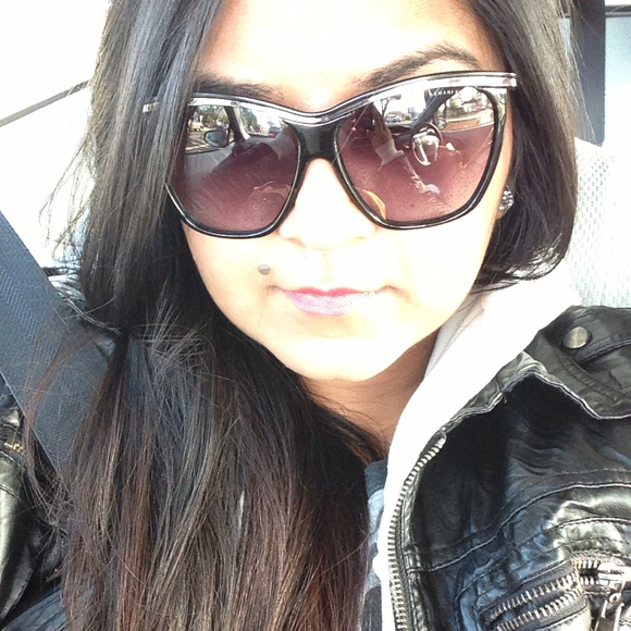 Profile Picture of Parneet Chahil (@parneezy) on Poshmark