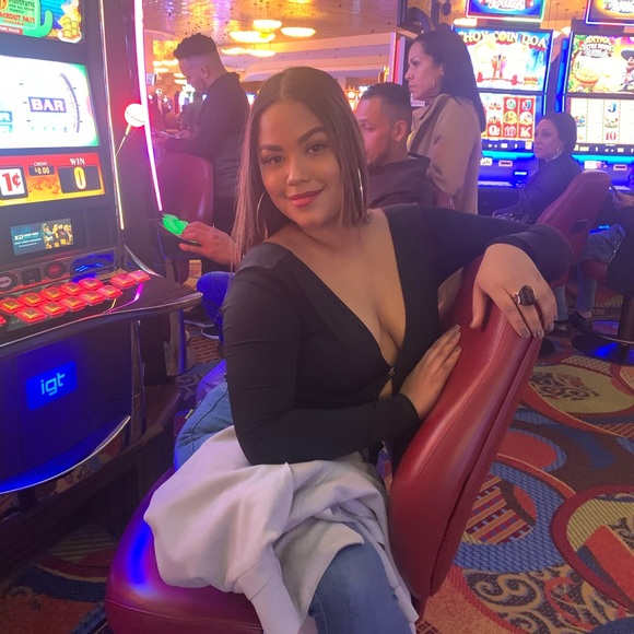 Profile Picture of Ericka Disla (@erckad) on Poshmark