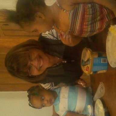 Profile Picture of Constance Burnett (@connielinnet1) on Twitter