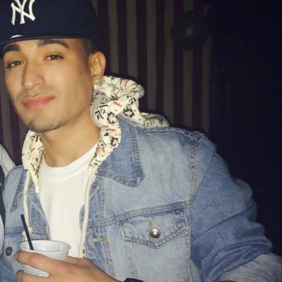 Profile Picture of Cristian David (@cobando38) on Poshmark