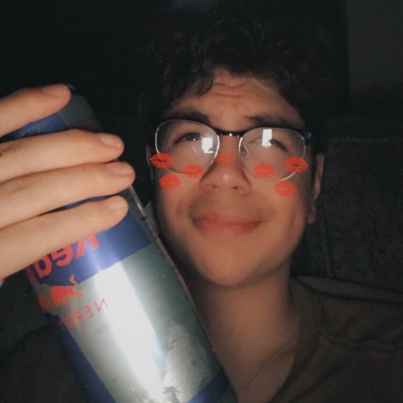 Profile Picture of Kevin Cronise (@kev354) on Poshmark