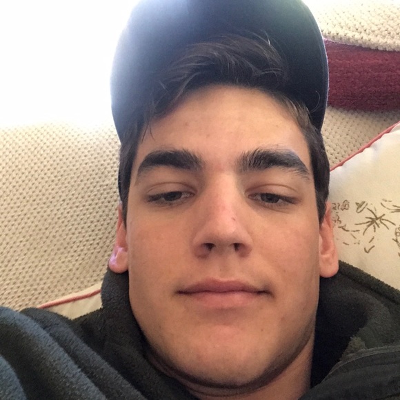 Profile Picture of Josiah Simpson (@joeysimpson22) on Poshmark