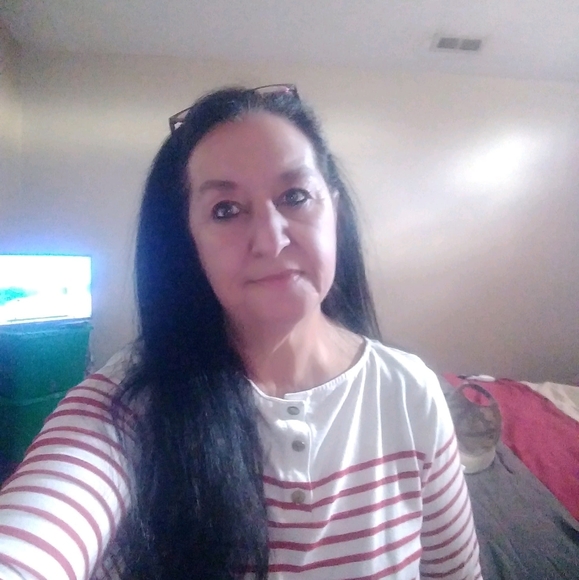 Profile Picture of Cheryl Pritchett (@cherylpritchett) on Poshmark