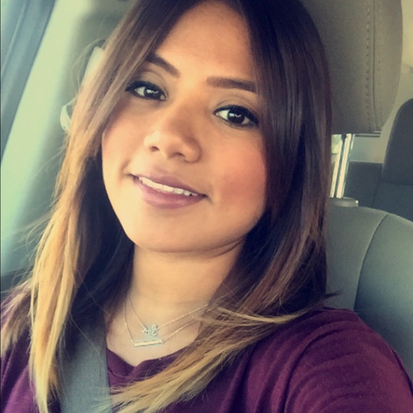 Profile Picture of Rosio Garcia (@rgarcia1m) on Poshmark