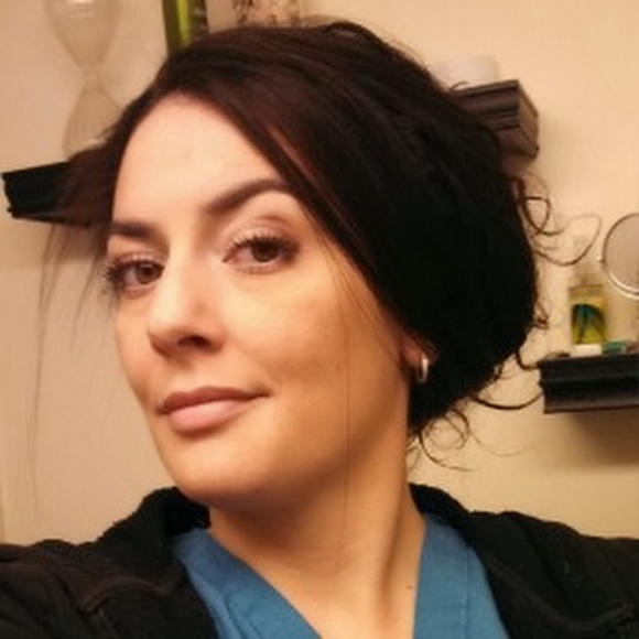 Profile Picture of Lindsay Riggins (@l_riggs) on Poshmark