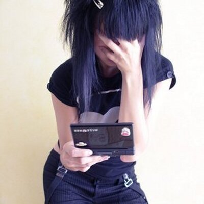 Louise Dye - Twitter Profile Picture of Louise Dye (@GeekGamers) on Twitter