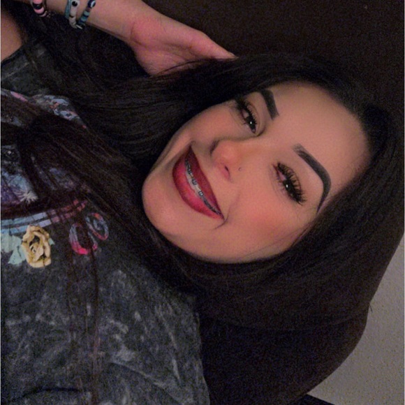 Profile Picture of Cassandra Beltran (@cbeltran31) on Poshmark